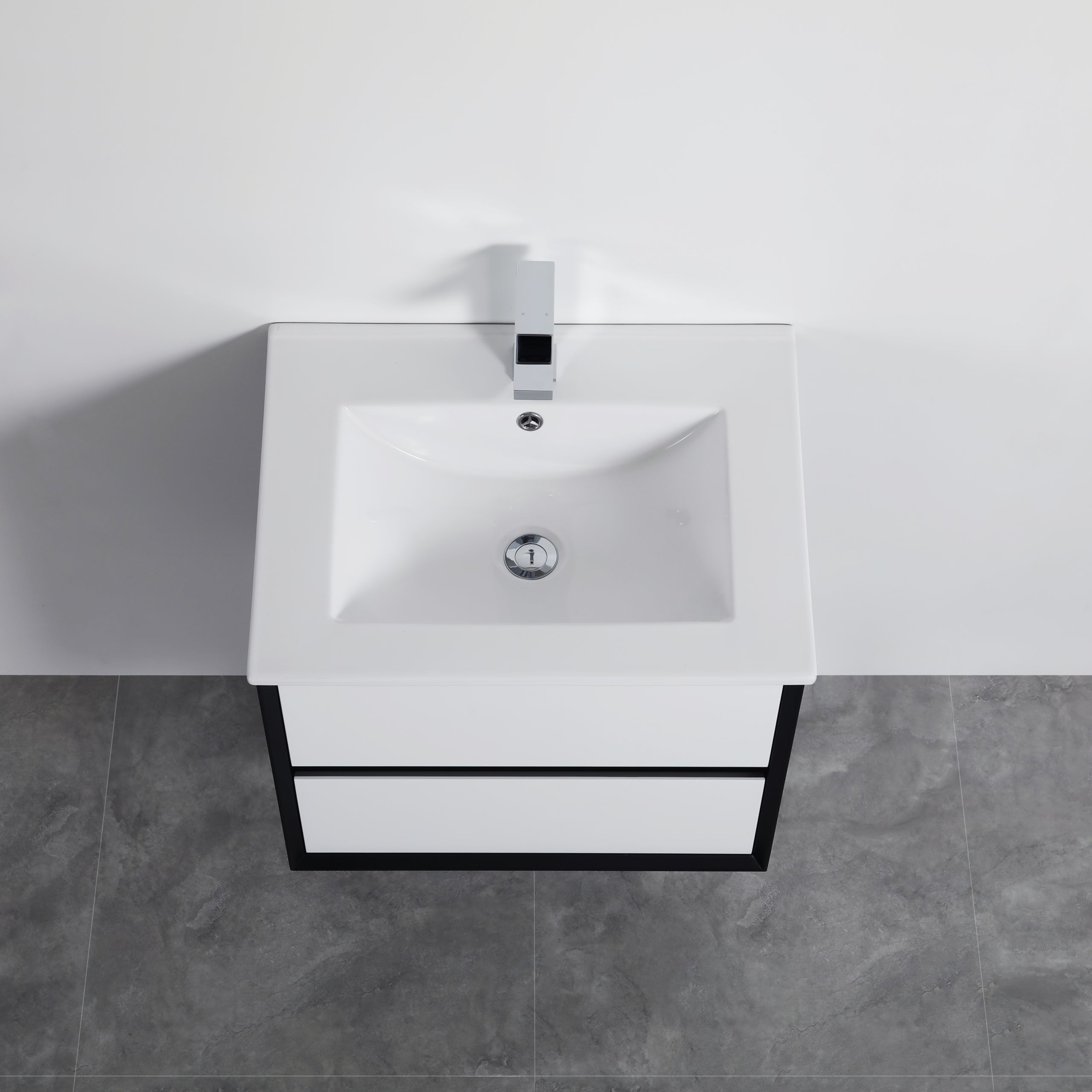 Petra PE750WH-CT