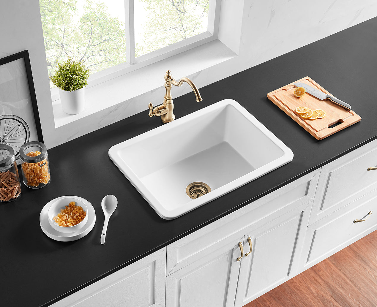 Gloss White Camden Fireclay Sink 677*470*254mm